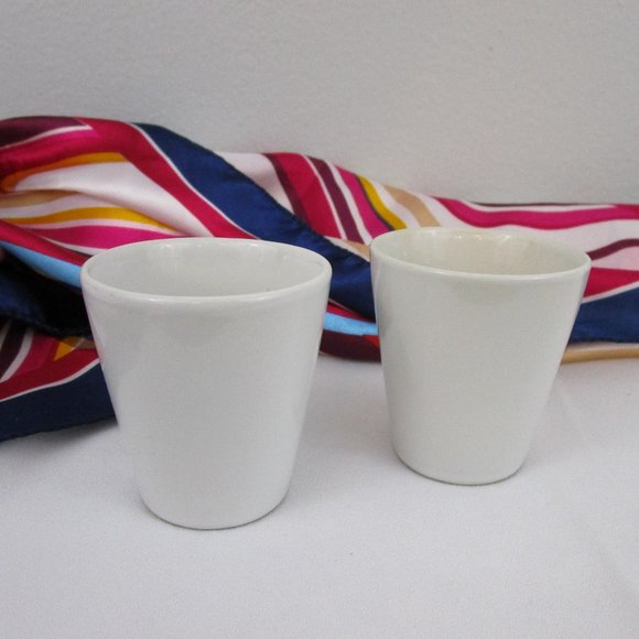 🏠Host Pick🏠 Set of 2 White Ceramic Saki Cups - Picture 1 of 5
